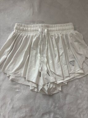 Women’s White Athletic Skort Shorts with Drawstring